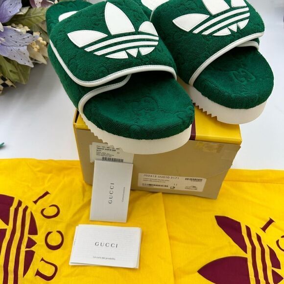 Men’s Gucci X Adidas, limited edition, pool slides, GG monogram size 11 Italy - Picture 2 of 10